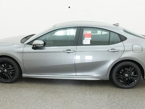 New 2026 Toyota Camry SE FWD image 3