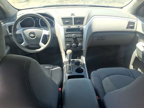 Used 2012 Chevrolet Traverse LS FWD image 11