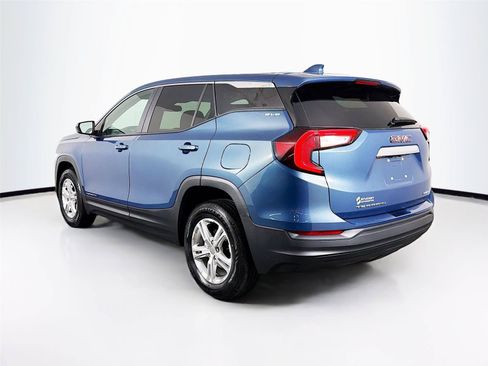 Used 2024 GMC Terrain SLE AWD/4WD image 9