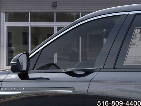 Used 2026 Lincoln Nautilus Premier AWD/4WD image 21