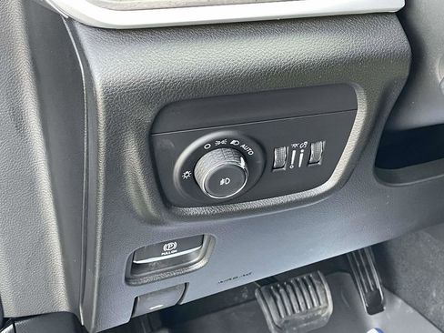 New 2026 Jeep Grand Cherokee Limited w/ Luxury Tech Group II AWD/4WD image 27