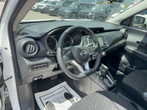 Used 2022 Nissan Kicks S FWD image 10
