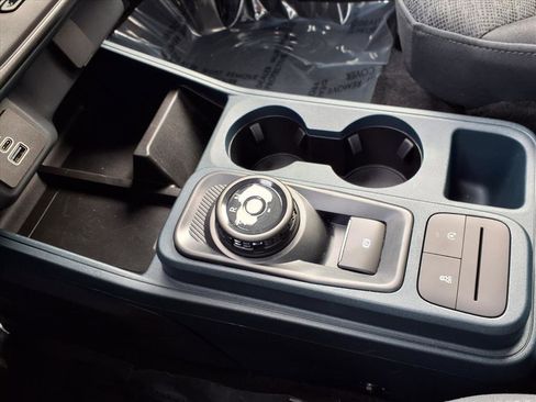 Used 2025 Ford Maverick XL w/ Equipment Group 102A image 7