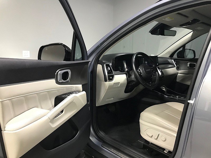 Used 2022 Kia Sorento SX AWD/4WD image 9