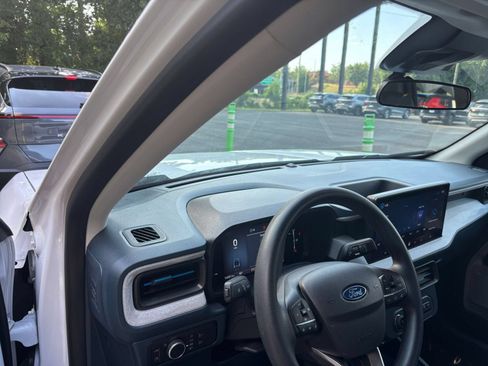 Used 2026 Ford Maverick XLT w/ Equipment Group 301A AWD/4WD image 32