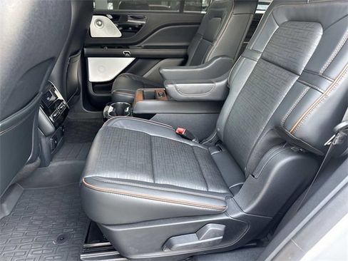 Used 2025 Lincoln Aviator Black Label w/ Jet Appearance Package image 17