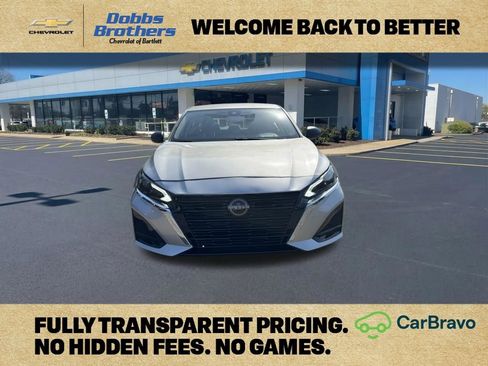 Used 2024 Nissan Altima 2.5 SV FWD image 2