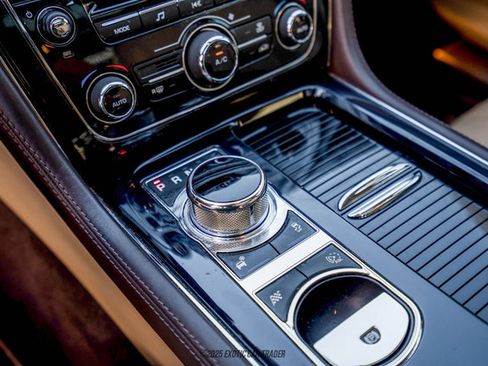 Used 2012 Jaguar XJ image 48