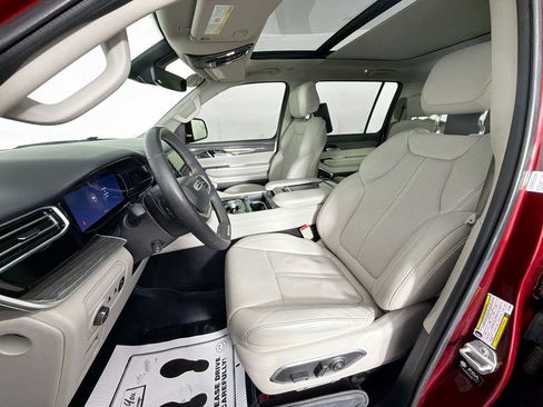 Used 2022 Jeep Wagoneer Series II w/ Premium Group I image 22