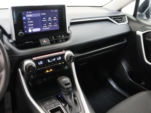 Certified 2025 Toyota RAV4 XLE FWD image 16