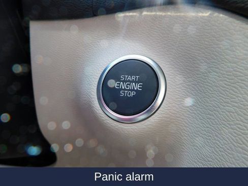 New 2025 Volvo XC40 B5 Ultra w/ Protection Package image 22