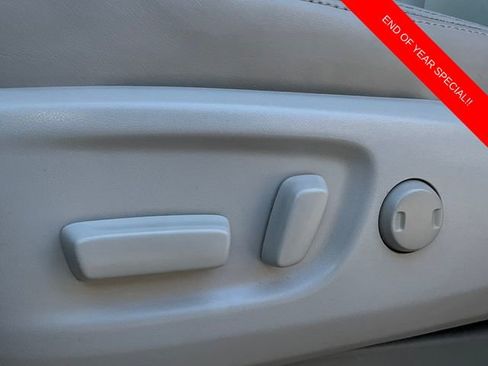 Used 2011 Toyota Sienna XLE image 12