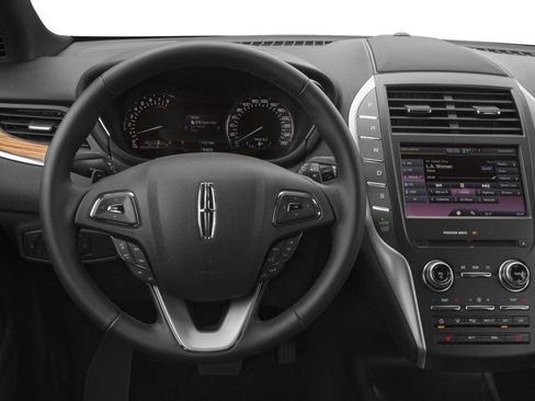 Used 2017 Lincoln MKC Select w/ Select Plus Package FWD image 7