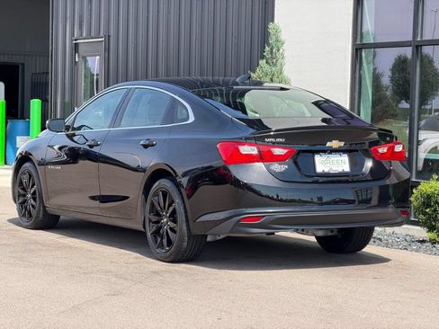 Used 2018 Chevrolet Malibu LT FWD image 3