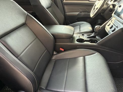 Used 2021 Volkswagen Atlas SE w/ Panoramic Sunroof Package FWD image 43