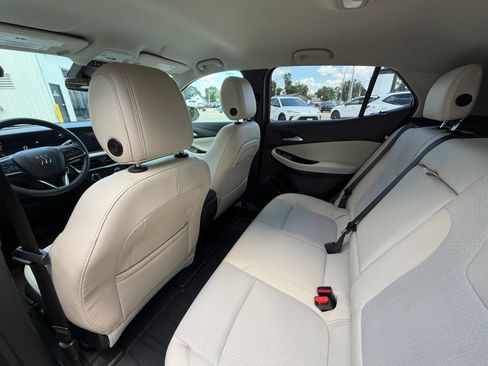 Used 2024 Buick Encore GX Preferred w/ Comfort Package FWD image 24