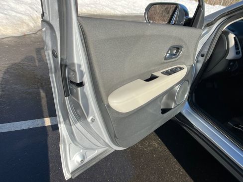 Used 2021 Honda HR-V EX image 10