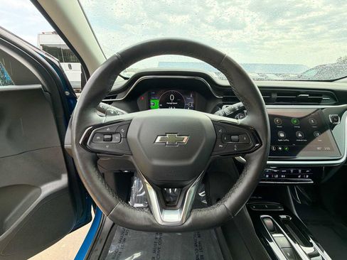 Used 2023 Chevrolet Bolt EUV LT w/ Convenience Package FWD image 19