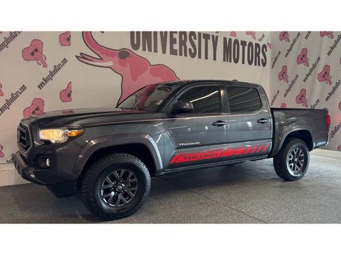 Used 2023 Toyota Tacoma SR5 RWD image 7