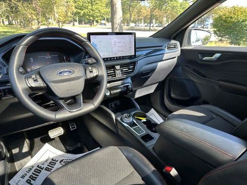 Certified 2024 Ford Escape ST-Line w/ Tech Pack #1 AWD/4WD image 3