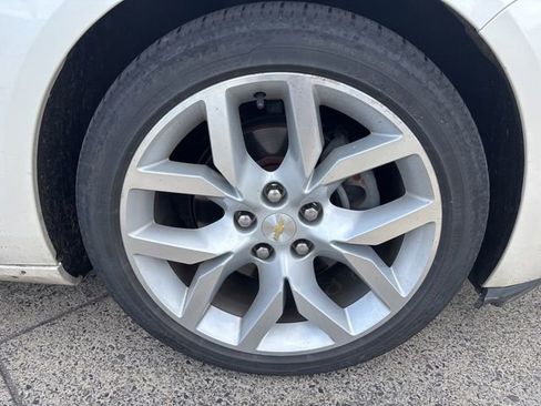 Used 2014 Chevrolet Impala LTZ FWD image 13
