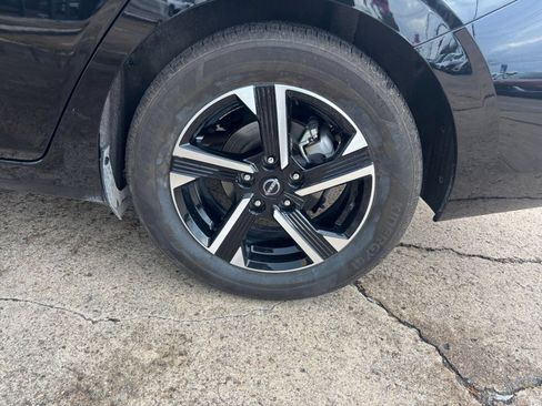 Used 2025 Nissan Sentra SV FWD image 27