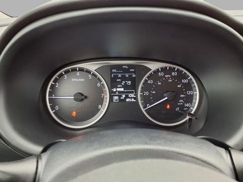 Certified 2025 Nissan Kicks Play S image 16