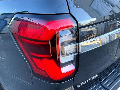 Used 2023 Ford Expedition Max Limited image 27