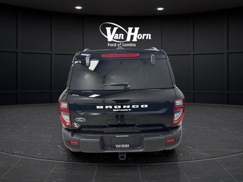 Used 2025 Ford Bronco Sport Badlands image 12