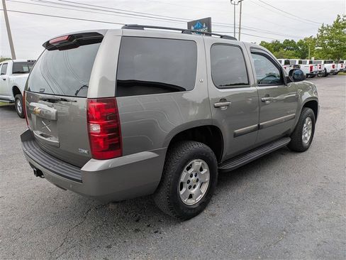 Used 2007 Chevrolet Tahoe LT w/ LT Preferred Equipment Group AWD/4WD image 6