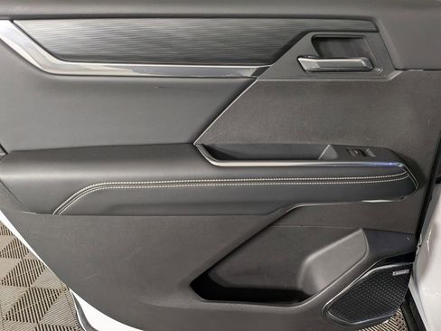 Certified 2025 GMC Acadia Elevation image 34