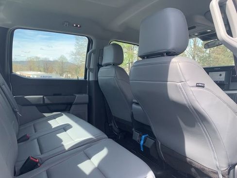 New 2026 Ford F250 XL w/ XL Chrome Package AWD/4WD image 13