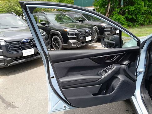 Used 2023 Subaru Crosstrek 2.0i AWD/4WD image 11