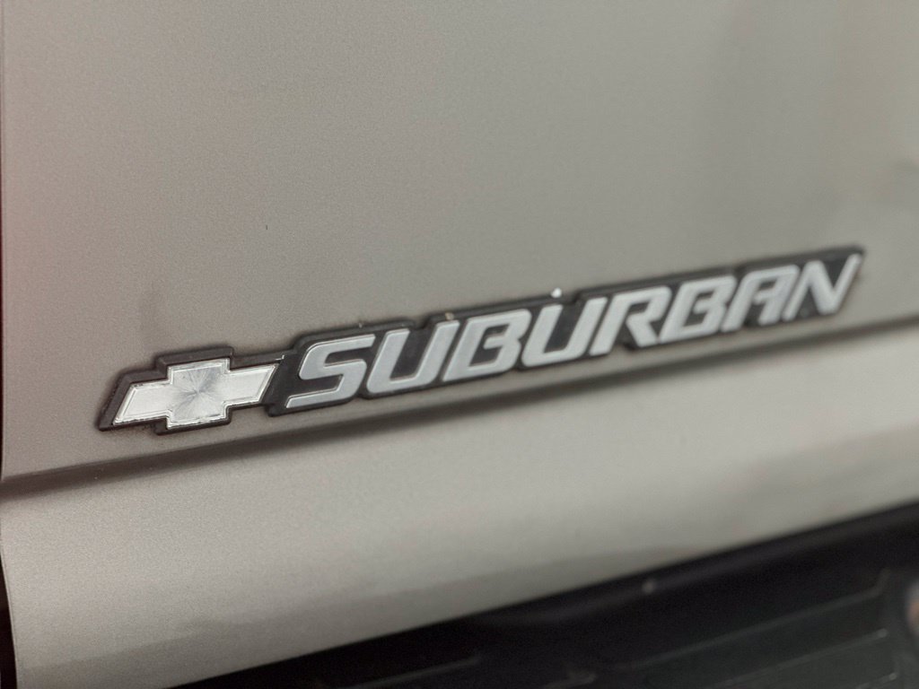 Used 2006 Chevrolet Suburban LS w/ Smart Select Package RWD image 22