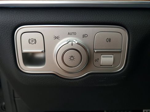 Certified 2025 Mercedes-Benz GLS 450 4MATIC image 38