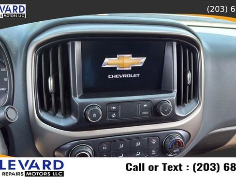 Used 2019 Chevrolet Colorado Z71 AWD/4WD image 14