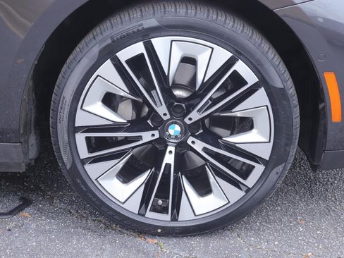 Certified 2025 BMW 530i image 39