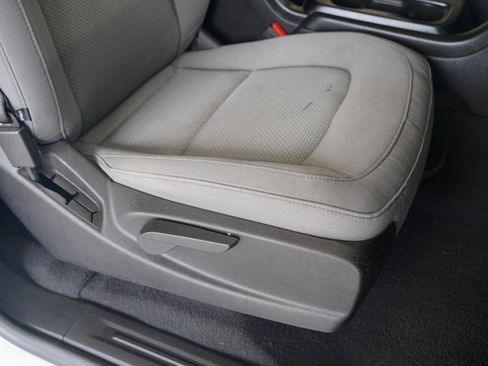 Used 2019 Chevrolet Colorado W/T w/ WT Convenience Package RWD image 32