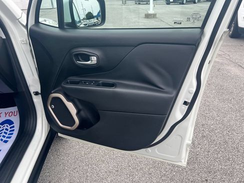 Used 2016 Jeep Renegade 75th Anniversary AWD/4WD image 36