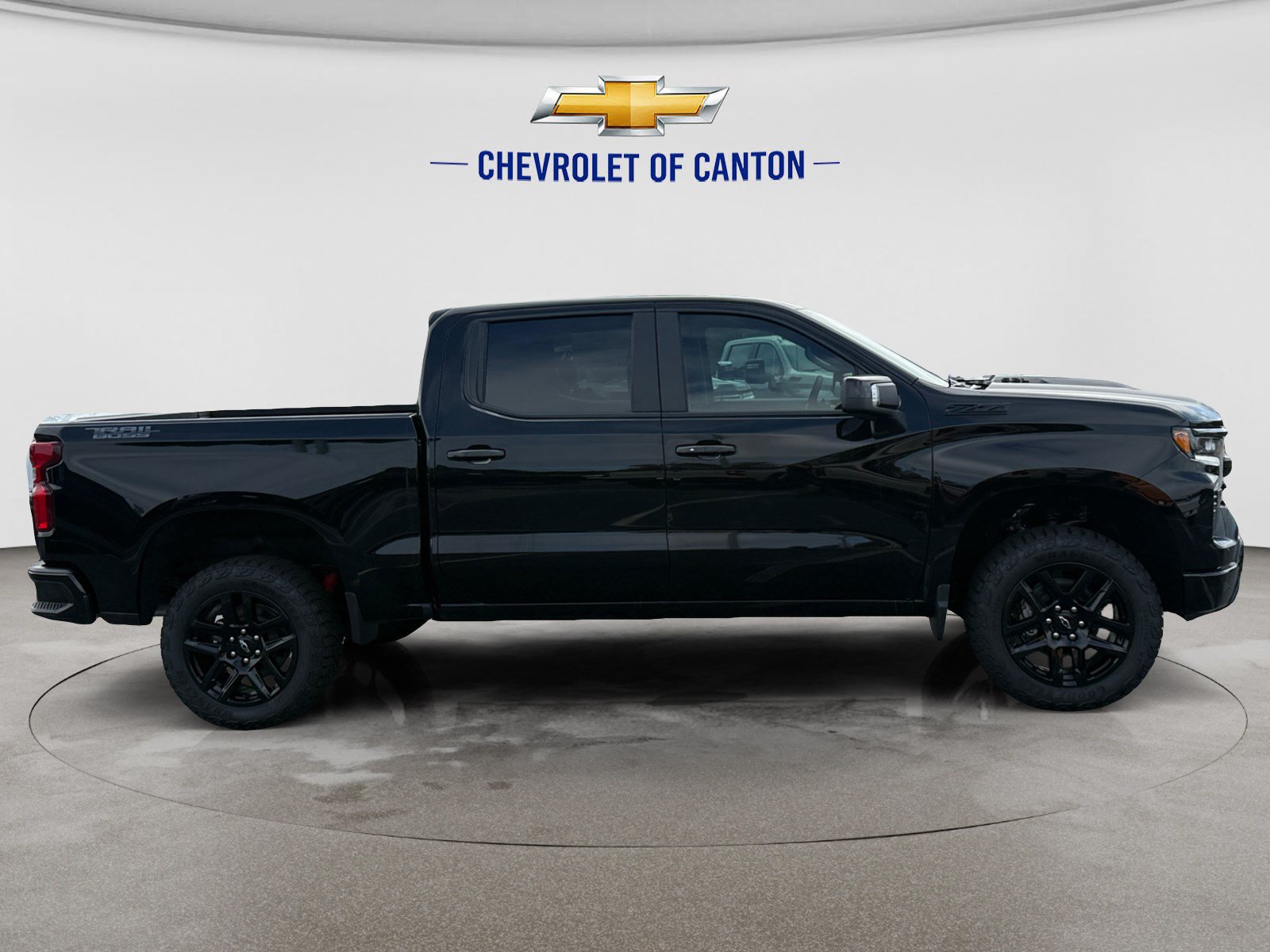 Used 2026 Chevrolet Silverado 1500 LT Trail Boss w/ LT Trail Boss Premium Package AWD/4WD image 4