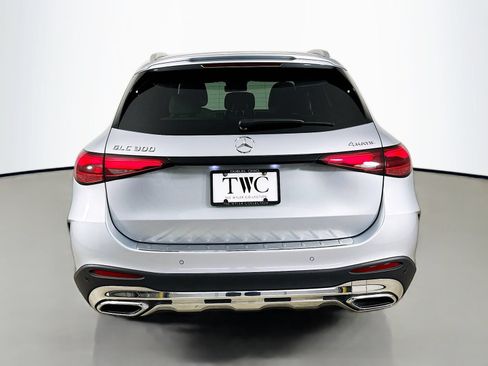 Used 2024 Mercedes-Benz GLC 300 4MATIC image 6