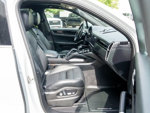 Used 2019 Porsche Cayenne E-Hybrid AWD/4WD image 10