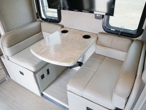 Used 2020 Mercedes-Benz Sprinter 3500 image 31