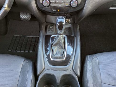 Used 2019 Nissan Rogue SL image 20