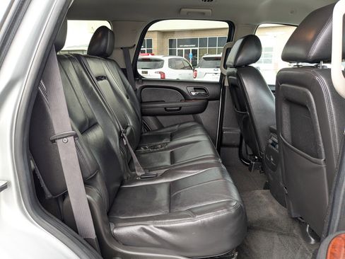 Used 2013 Chevrolet Tahoe LT AWD/4WD image 25