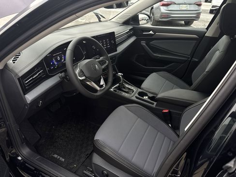 New 2026 Volkswagen Jetta SE image 10