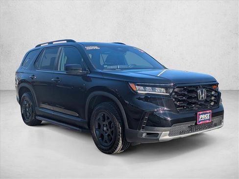 Used 2024 Honda Pilot TrailSport image 8