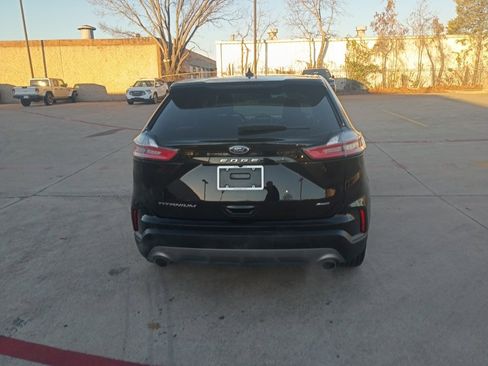 Used 2024 Ford Edge Titanium image 9