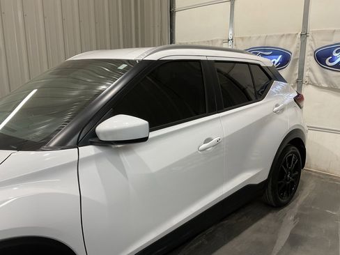 Used 2024 Nissan Kicks SV image 5