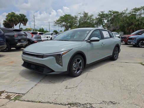 New 2026 Kia K4 FWD image 4